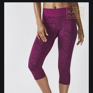 Fabletics Sebastian Seamless Printed Capri Pants